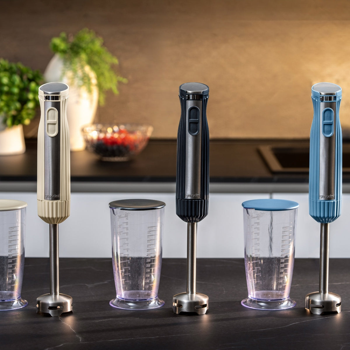 HAND BLENDER WITH MEASURING CUP AND LID "SOUS CHEF"